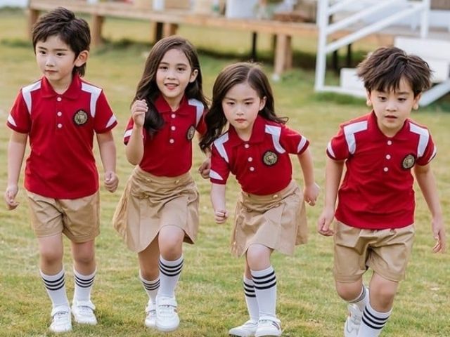 Tổng Hợp Mẫu Áo Thun Đồng Phục Mầm Non Màu Đỏ Đáng Yêu
