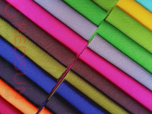 Màu xanh lá cây thể hiện sự tươi mới, phù hợp cho những môi trường năng động, thể thao