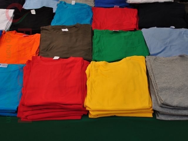 Chọn loại áo họp lớp cơ bản