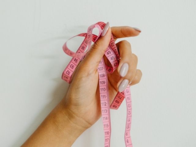 Hướng dẫn cách chọn size dựa trên áo mẫu có sẵn