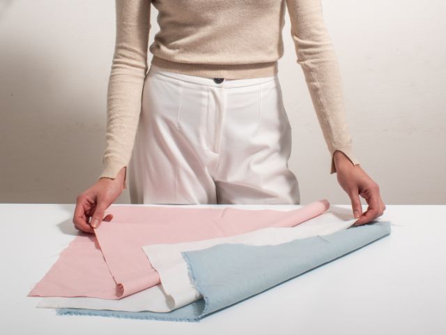 Vải cá sấu PE là một lựa chọn phổ biến khi may áo thun đồng phục