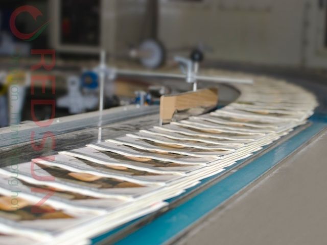 Không chọn xưởng sử dụng decal kém chất lượng vì dễ bong tróc sau vài lần giặt