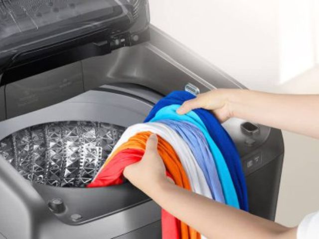 Vải thun cá sấu Poly dễ dàng giặt giũ, không cần phải là ủi nhiều và nhanh khô