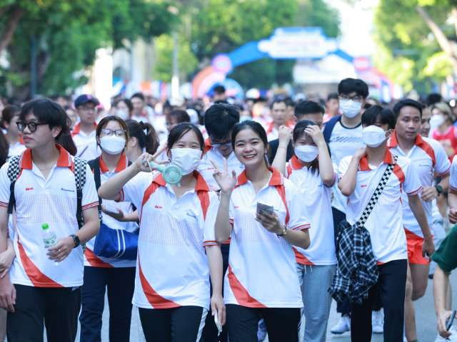 -may-ao-thun-su-kien