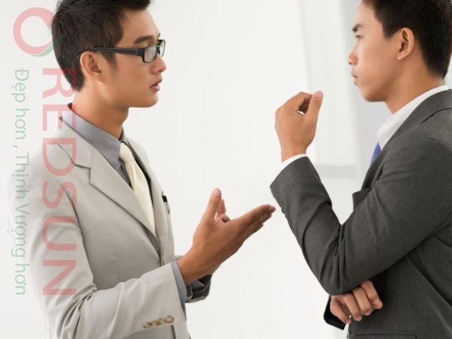 Đừng chọn xưởng may chỉ vì giá rẻ, hãy so sánh giá của nhiều đơn vị với nhau