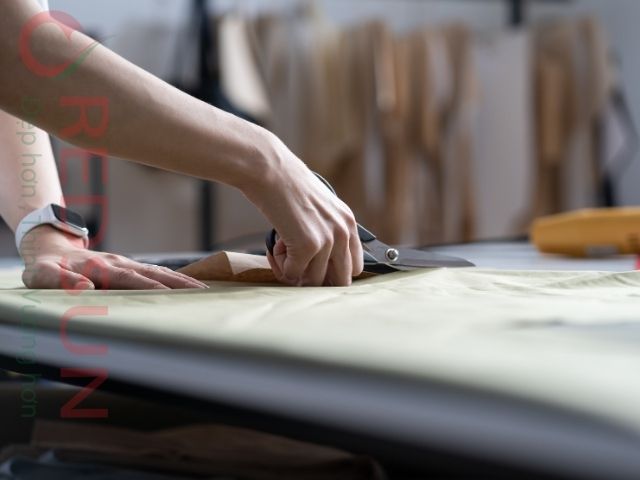 Khối lượng đặt hàng và giá cả