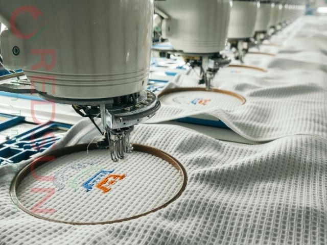 Logo, hình ảnh in/thêu rõ nét, không bong tróc hay phai màu sau thời gian sử dụng