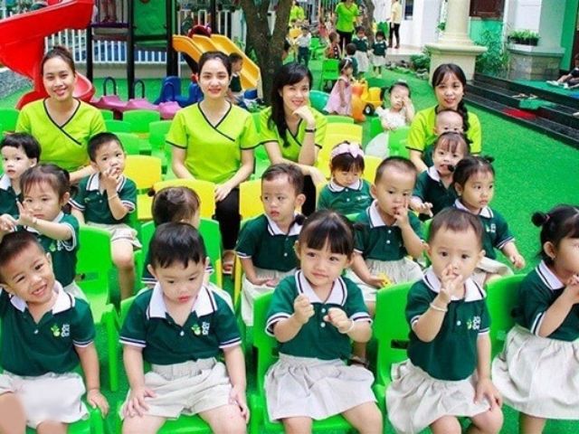 May đồng phục mầm non cho các bé mang lại nhiều lợi ích quan trọng