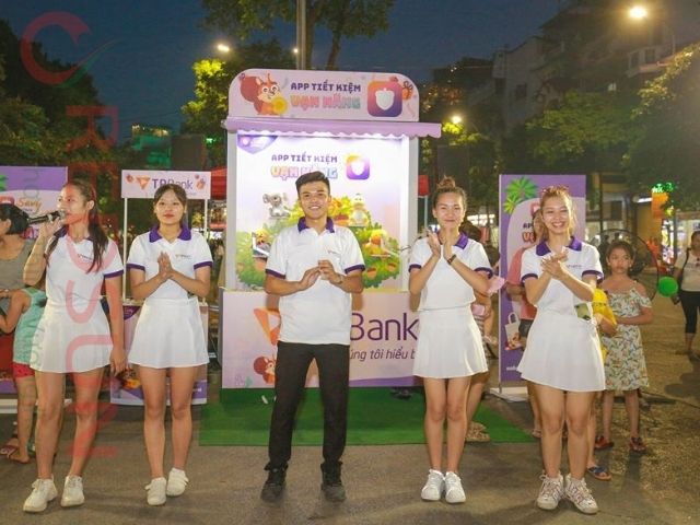 Phù hợp với ngân hàng có ngân sách hạn chế hoặc chỉ cần áo cho sự kiện ngắn hạn