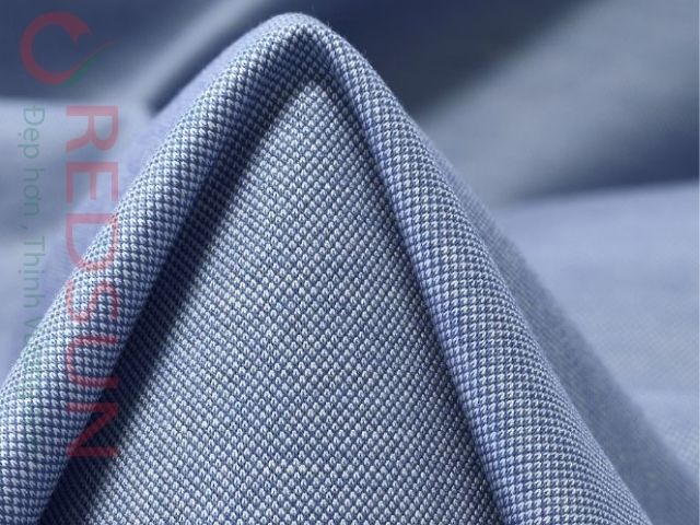 Các ngân hàng thường yêu cầu chất liệu vải cao cấp, bền, thoáng mát như thun cá sấu,