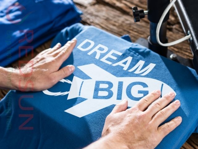 Vải cotton dễ co rút và có thể không giữ được form tốt sau khi giặt