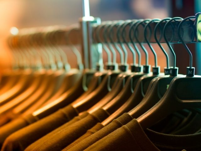 Mặc thử và điều chỉnh