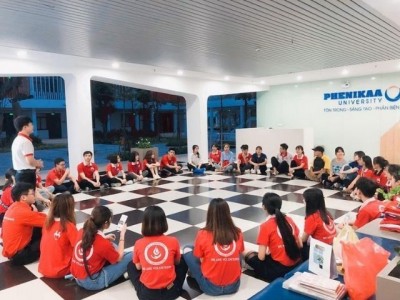 Tổng Hợp Mẫu Áo Thun CLB Màu Đỏ Đầy Nhiệt Huyết