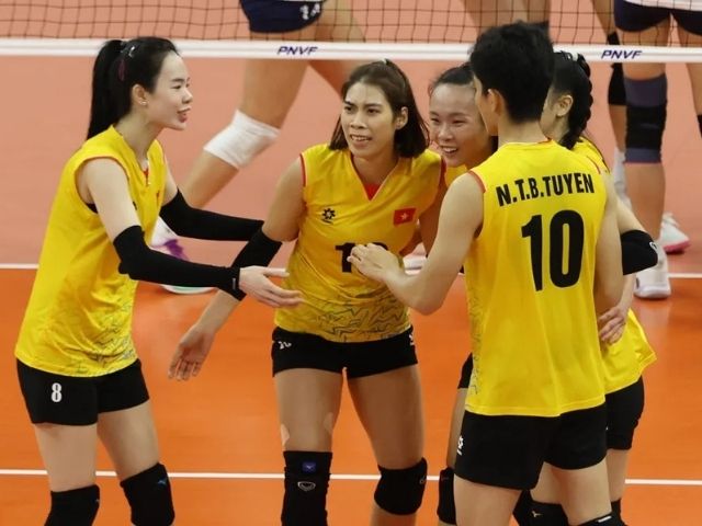 Áo thun bóng chuyền