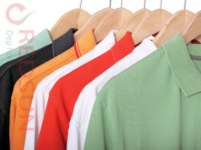 Vải PE có khả năng giữ màu lâu dài, không bị phai màu sau nhiều lần giặt.