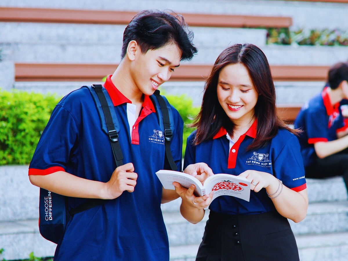 May Mẫu Miễn Phí Áo Thun Đồng Phục Trường Học