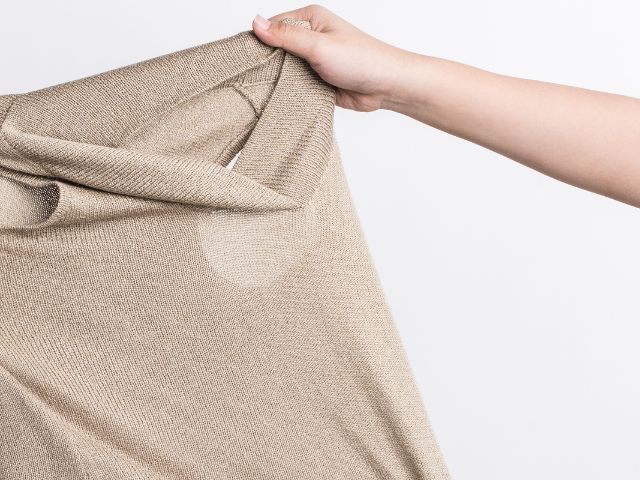 Vải thun cá sấu 100% cotton 4 chiều có nhiều ưu điểm như mềm mại, thoáng khí,