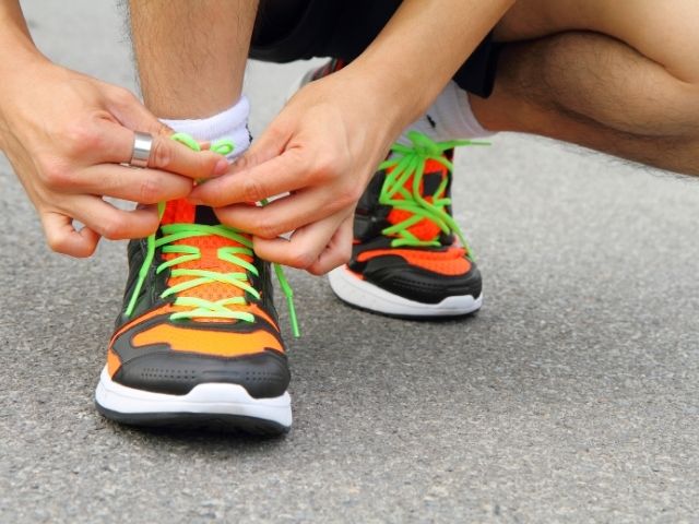 Phụ kiện đồng phục dành cho hoạt động thể thao