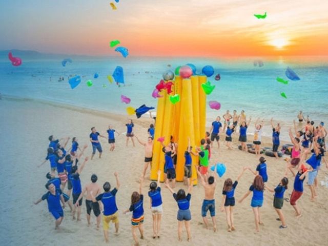 Một thiết kế đồng phục đẹp, có logo công ty sẽ giúp quảng bá hình ảnh doanh nghiệp