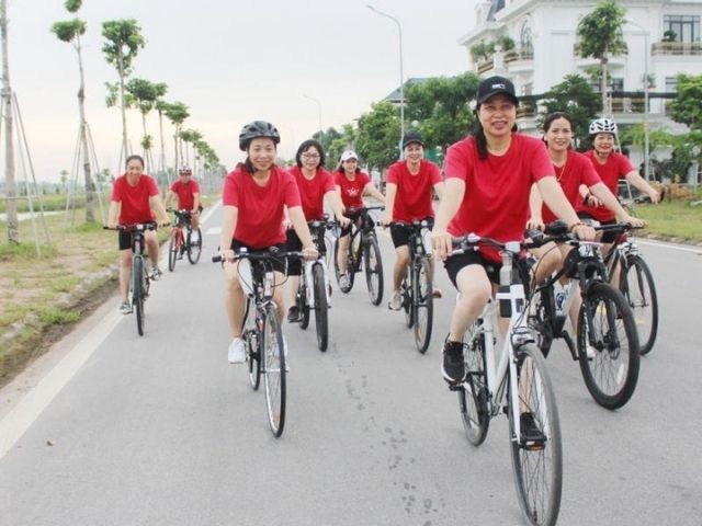 Khác với quảng cáo online cần ngân sách liên tục, áo thun chỉ cần đặt một lần