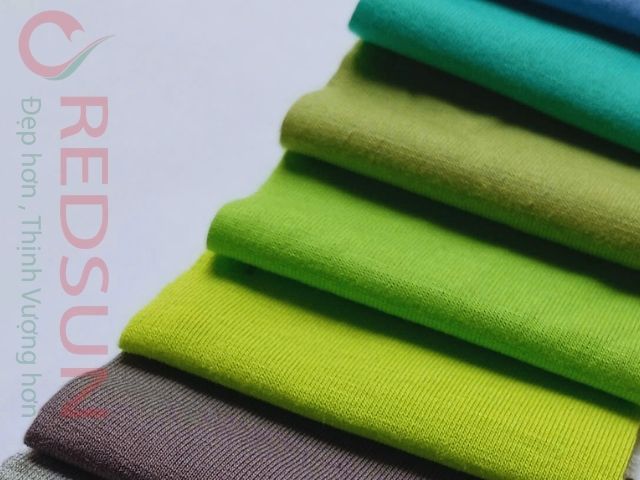 anh nhạt, tươi sáng, gần với thiên nhiên, thích hợp với ngành thời trang