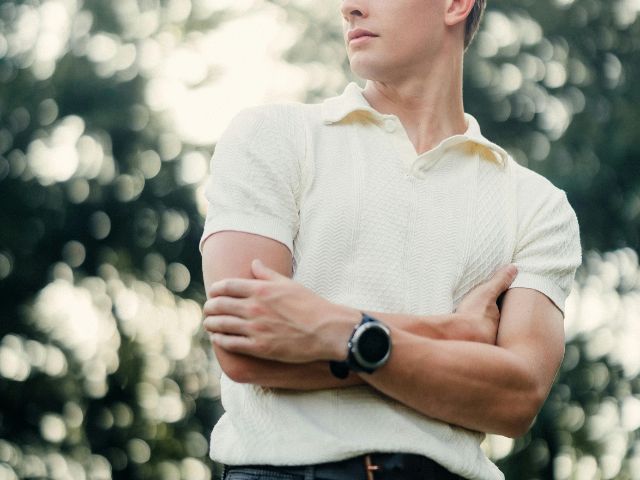 Áo thể thao – Vải có khả năng thoáng khí, độ bền cao và dễ dàng bảo quản