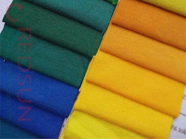 Cotton là chất liệu rất phổ biến và được ưa chuộng cho áo thun vì độ mềm mại