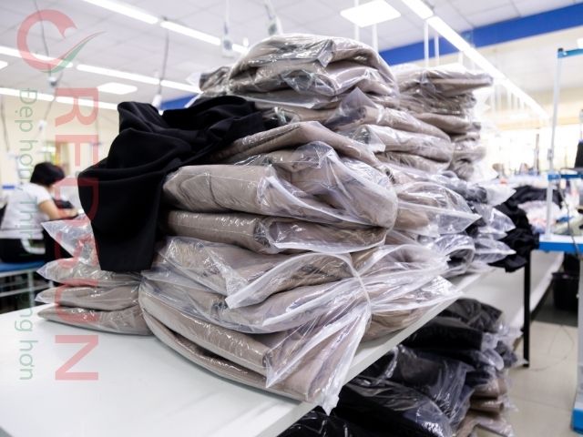 nếu đặt với số lượng áo như trên, bạn sẽ tối ưu chi phí hơn rất nhiều