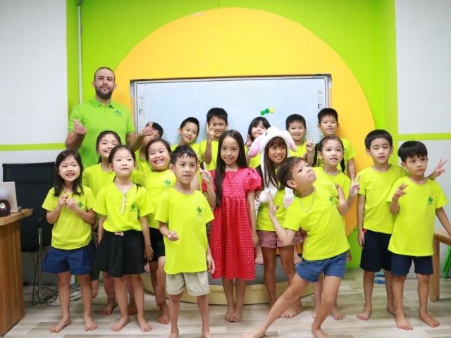 Xây dựng và quảng bá thương hiệu