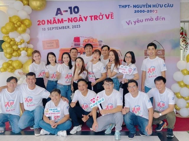 Nếu là sự kiện quy mô lớn, ví dụ như đại hội trường hoặc cuộc họp lớp của nhiều khóa