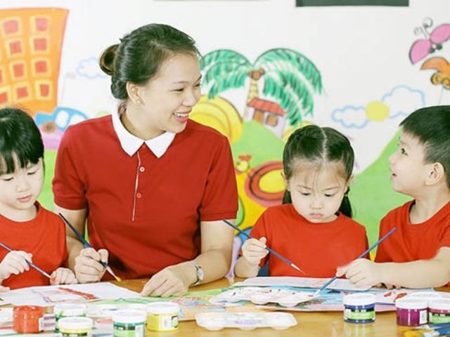 Áo thun đồng phục mầm non là gì