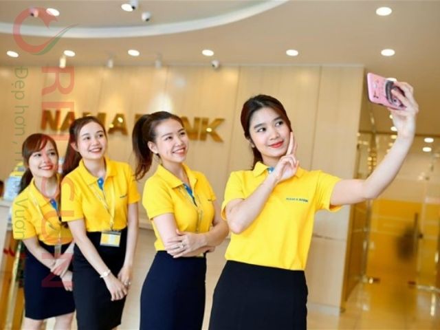 Ngân hàng thường may áo thun đồng phục cho nhiều hoạt động và sự kiện khác nhau